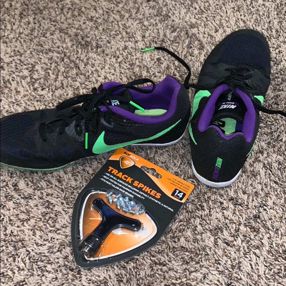 Spikes (track shoes)